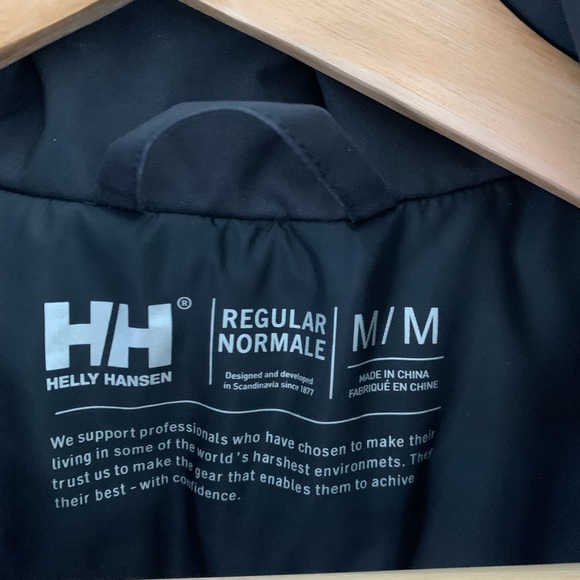 Helly Hansen women’s Winter jacket - Picture 4 of 11